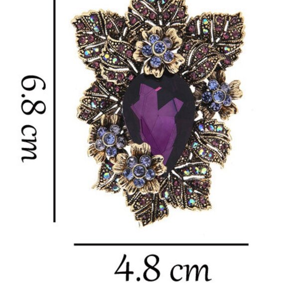 Flower Shape Crystal Decorated Brooch - Picture 3 of 3